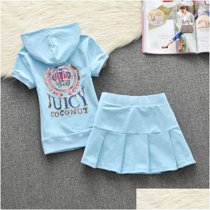 Robe de deux pièces Femmes Summer Pur Coton Casual Sports Set Juicy Coconut Femmes Jupe de tennis brodée à manches courtes à capuche en cours d'exécution Dhgmb