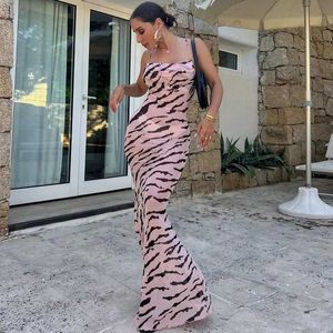 Tweedelige jurk Zebra Print Beach Women Sexy Mesh Zie door Backless Long Jurken Summer Fashion Spaghetti Strap Slim Holiday 2024 Q240511