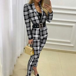 Conjuntos de pantalones de dos piezas Mujeres Plaid Turn Down Collar Abrigos Cinturón Manga completa Midi Cintura Lápiz Pantalones Traje Office Lady Regular Fit 231226