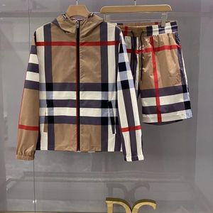 Conjunto de dos piezas de traje de protección solar con capucha en contraste estampado unisex, chaqueta informal y pantalones cortos