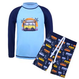 Traje de baño de dos piezas BAOHULU para niños Traje de baño de manga larga para niños Traje de baño con estampado de auto azul Traje de baño de estilo deportivo de dos piezas UPF 50 Ropa de playa 230504