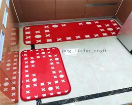 Twee stukken set Red Bath Mats Letter Bloemen Designer Balkon Cushion Soft Duurzaam Non Slip Kitchen Tapijten3796126