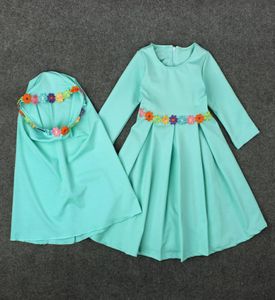 Twee sets Traditionele Bloem Kinderkleding Mode Kind Abaya Moslim Meisje jurk jilba abaya islamitische Kinderen hijab jurken8329849