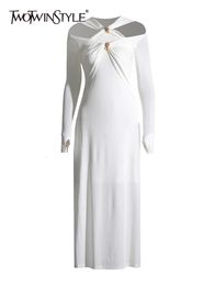 Twotwinstyle Tricoting Robes blanches pour femmes V couche à manches longues hautes creux robe mince vestiment