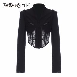 Twotwinstyle patchwork Hollow Out Black Coat For Women V Neck Long Sleeve Lace Coats Vrouwelijke Zomer Fashion Clothing 201023