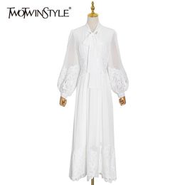 Twotwinstyle patchwork kant uitgehold jurk voor vrouwen stand kraag lantaarn mouw hoge taille elegante jurken vrouwelijke mode 210517