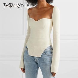 Twotwinstyle blanc côté fendu tricoté pull pour femme col carré à manches longues pulls femme automne vêtements de mode 210917