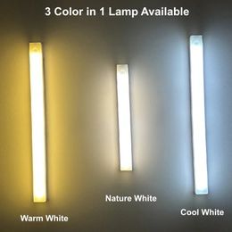 Type C oplaadbare LED Night Light Pir Motion Sensor onder Cabinet Lamp voor keukengarderobe Room Bedide Beval Inductie Bar Licht 240507