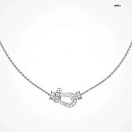 Collier pendentif en forme de fer à cheval en forme de Unouveau collier classique de créateur pour femmes, chaîne de clavicule plaquée or et diamants, bijoux de créateur