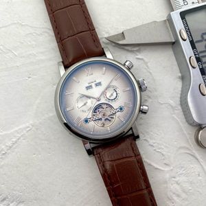 U1 Hoogwaardige AAA-ontwerper PP herenhorloge Automatisch mechanisch 42 mm lederen bandhorloges Saffierglas Transparante achterkant Roestvrij stalen horloge