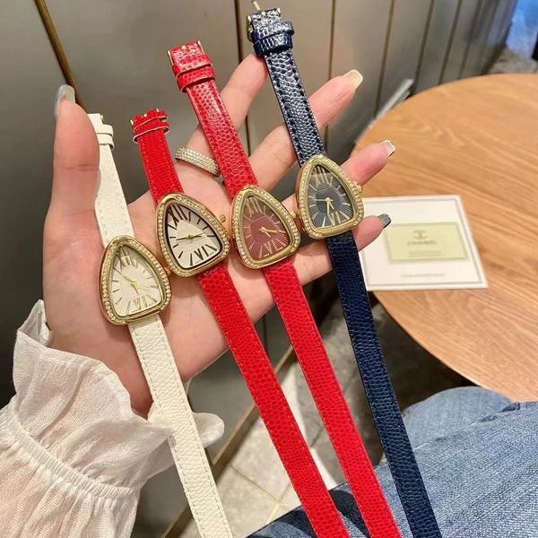 U1 Top-grade AAA Vintage Classic Serpentine Diamond Style Colección de estilo de cinturón largo Reloj de mujer Diseñador Relojes de diseño de lujo Relojes de pulsera de cuarzo