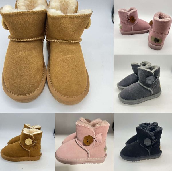 UG G Kids Australia Mini Classic Button Designer Bottes Enfants Garçons Filles Nourrissons Botte De Neige Fourrure Moelleuse Hiver Chaud Jeunesse Grand Enfant Chaussures Enfant Bébé Chaussons