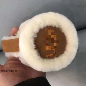 Uggg Ear Muff Sheepskin Fur Designer Earmuffs Metalen Buckle Veelzijdige oorkap Wintermode oorwarmer voor vrouwen en mannen met logo Uggliss Slipper Ear Muff 587