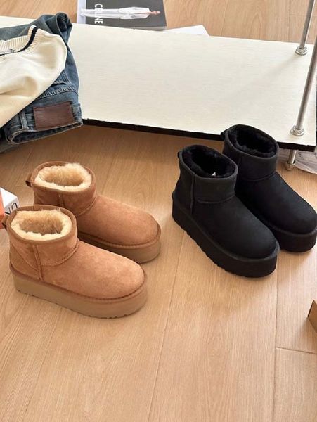 Uggies designer pour femmes neige bottes de laine luxueuses une pièce boucle en corne de vache bottes courtes épaissies et en peluche antidérapantes bottes de mode à la mode et polyvalentes