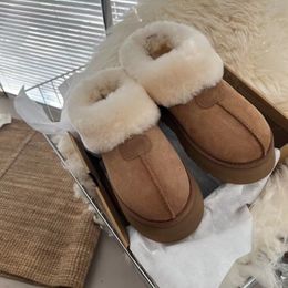 Uggies Furry Australie Bottes de neige Doux Classique Luxe U Plate-forme en peau de mouton Chaussures Nouveau Designer Femmes Marque Chaud 5A Peluche Bottine Antidérapante Martin Bottes 36-40