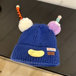 Brutto e divertente cartone animato salsiccia bocca cappello di lana di marca designer uomo e donna autunno e inverno caldo carino grande testa intorno cappello di protezione per le orecchie lavorato a maglia in cashmere marea 10A