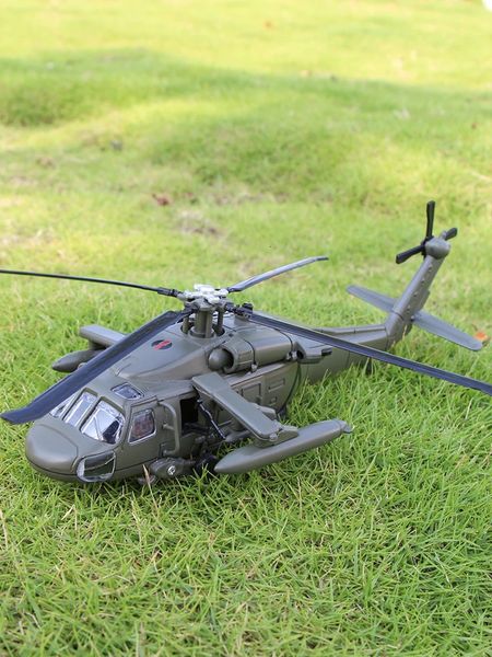 UH-60 Simulation d'hélicoptère utilitaire Exquis Diecasts Véhicules jouets HuaYi 1 64 Alliage Modèle militaire Avion en métal Cadeaux pour enfants 240116