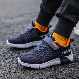 Ulknn kinderschoenen jongens sport 2021 nieuwe kinderen lente herfst ademende grote jongen running schoenen versie zwart rood blauw 26-37 G1025