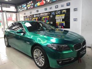 Super Glossy Metallic Ocean Green Vinyl Wrap Adhésif Film Autocollant Métal Gloss Emerald Green Car Wrapping Foil Roll Air Bubble Release