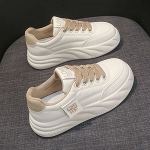 Véritage en cuir ultra léger Small Small White pour les femmes au printemps 2024 Nouvelle semelle épaisse polyvalente Chaussures de sport décontractées à la mode 28678 SPRG 89006