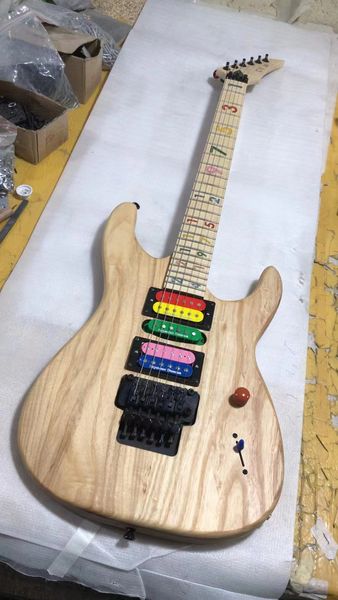 Ultra rare Carvin Jason Becker JB24 Numéros Guitare électrique naturelle Corps en frêne Touche en érable Incrustations numérotées Floyd Rose Tremolo Bridge Matériel noir Bouton rouge