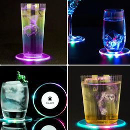Ultradunne LED Coaster Cup Holder Mok Stand Light Bar Mat Tafel Placemat Placemat Drink Creative Backlight Pad Bar Home Decor Kitchen