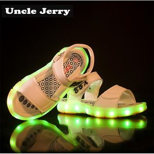 UncleJerry Sandales lumineuses à LED pour garçons et filles Chaussures de plage rechargeables USB Enfants Sandales lumineuses d'été Enfants Princesse Chaussures 210306