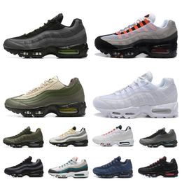 UNDEFEATED Max 95 Chaussures Casual Hommes Ultra Airs 95s Neon 20e Anniversaire Triple Noir Blanc Semelle Gris Bleu Greedy Midnight Navy Outdoor Chaussures Designer Baskets