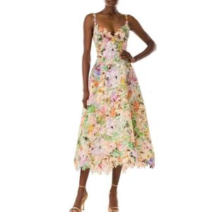 Vestido de diseñador indefinado Partydress Marca Australia Calda de encaje coloreada Vestidos estereoscópicos para ropa para mujeres Elegantes trajes de verano para mujer