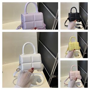 Sous le bras une épaule sac à bandoulière 2023 nouvelle mode chaude Macaron mignon Simple poche petit sac carré FMT-4279