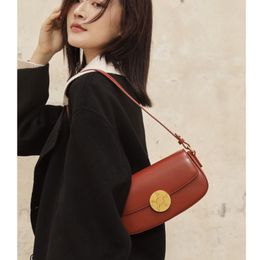 Sac sous les bras, sac à bandoulière simple haut de gamme, petit sac carré en cuir de vache pour femme, sac bâton français, sac en cuir véritable, sac pour femme, niche, luxe léger, rétro vin en gros