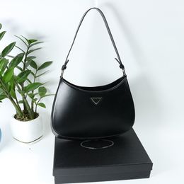 Sac sous les aisselles sacs à bandoulière sac à bandoulière de haute qualité sac à main en cuir brillant messager pour femme sac en croissant de mode Hobo fourre-tout pochettes portefeuille