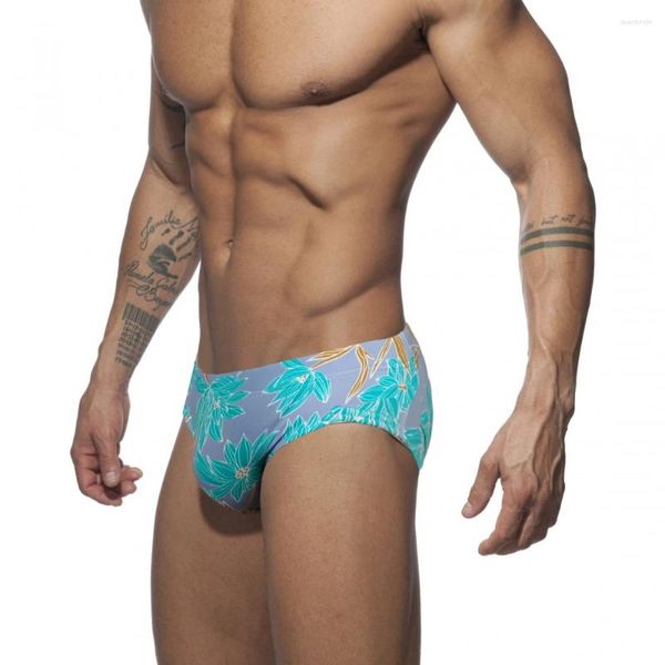 Calzoncillos 2024 Traje de baño Calzoncillos de natación para hombres Pene Push Up Swim Trunks Floral Traje de baño Playa Pantalones cortos Bulge