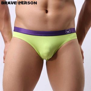 Slip Brave Person Men Briefs Marque Sexy Underwear Briefs Taille Basse Slip Hommes Briefs Nylon Fabrics Cosy Men Bikini Briefs W0412