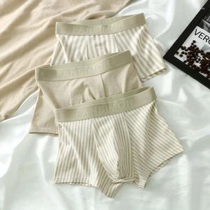 Onderbroeken Japanse stijl ondergoed 3PCS katoenen herenslips effen kleur gestreept ademend stijlvolle minimalistische boxershorts heren