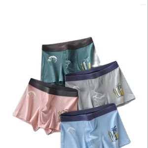 Calzoncillos Boxers para hombres Ropa interior para adolescentes Estudiantes masculinos Los pantalones de algodón para la pubertad son una especie de estampado de alta moda