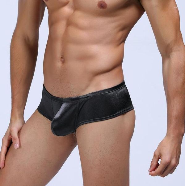 Calzoncillos Ropa interior íntima de cintura baja para hombres Boxer Shorts U Resaltar Pantalones moldeadores brillantes Moda Mini Cómodo