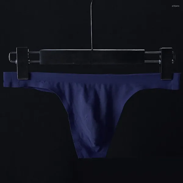 Calzoncillos Bragas sin costuras para hombres Estiramiento Hombres Sexy Tanga de talle bajo T-Pants Gay G-String Ropa interior Sólido Seda de hielo delgada