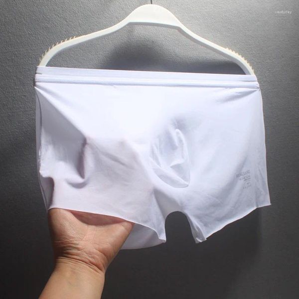 Calzoncillos Ropa interior para hombres Calzoncillos boxer ultrafinos de seda de hielo en verano Un boxeador juvenil sexy de cintura baja sin costuras con golpe en la cabeza.