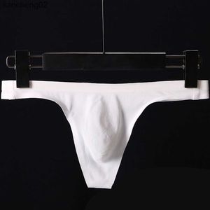 Calzoncillos para hombre Seda de hielo G String Hombre Ropa interior transpirable sin costuras Hombre Bulge Bolsa Breve Sexy Low-Rise T-back Tanga Hombre T-Pants Underpant W0412