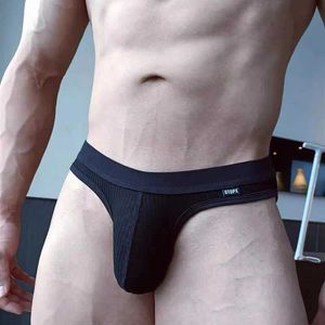Men de sous-pants pour hommes sexy sous-vêtements homosexuels transparents transparents anti-glisser en soie respirante séchage rapide sac en forme de U string Q240430