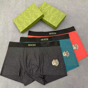 Sous-vêtements Hommes Sous-vêtements Designer Sous-vêtements courts Boxer Soie de glace Été Section ultra mince Populaire Short en vrac Tête Slit 2023 N8LY