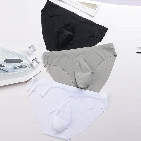 Slips sans couture pour hommes, culottes douces respirantes en soie glacée, culotte triangulaire à la mode pour hommes