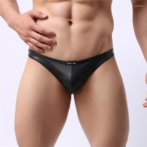 Calzoncillos Calzoncillos sexy Ropa interior gay Hombres Faux Leather para hombre Pantalones cortos de cintura baja Homme U Convex Pouch Calzoncillos