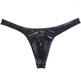 Slip Sexy Men Oil Shiny Thong Culotte en cuir comme T-back Underwear Male Stretchy G-string Solid Mini Bikini Bulge Pouch Pants