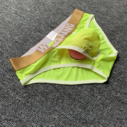 Slip Ultra-Mince Respirant Soie Glacée Sous-Vêtements pour Hommes Avec Trous Levant Les Testicules Séparés Sexy Boxers MenUnderpants UnderUnde