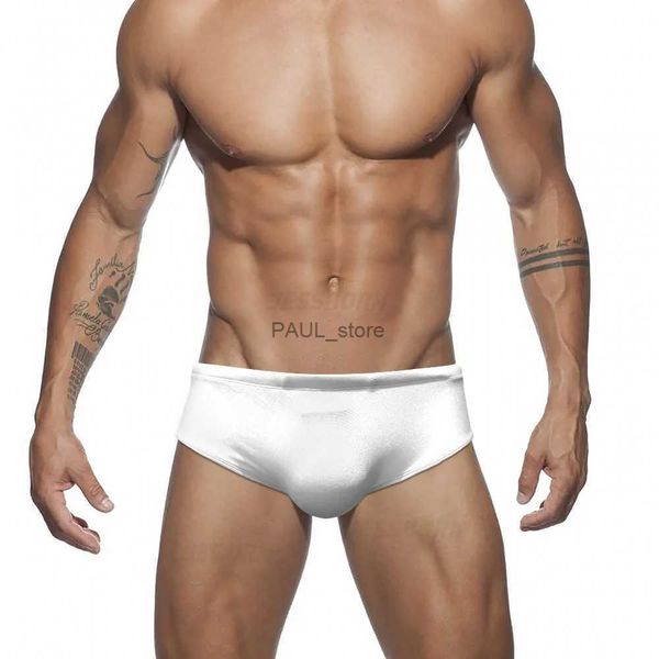 Calzoncillos WY83 NUEVO sexy color sólido cintura baja apretado hombres traje de baño boxer surf bikinis nadar tronco calzoncillos trajes de baño piscina hombres playa shortsL231218