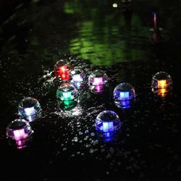 Piscina de luz submarina Luces LED LED impermeables 7 color RGB Cambio de LED Floting iluminación Flotación Lámpara de estanque de pesca con energía solar D251S