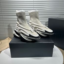 Le design de la chaussure de basket licorne est très cool et futuriste, combinaison de sens technologique, semelle extérieure d'absorption des chocs de 9 cm, unisexe 35-45