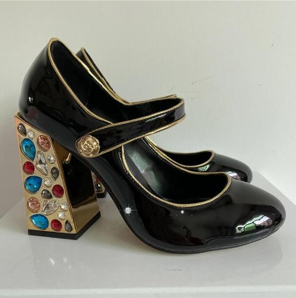 Zapatos de tacón grueso con diamantes de imitación de colores únicos para mujer, zapatos de fiesta ajustados de charol de lujo con cristales enjoyados